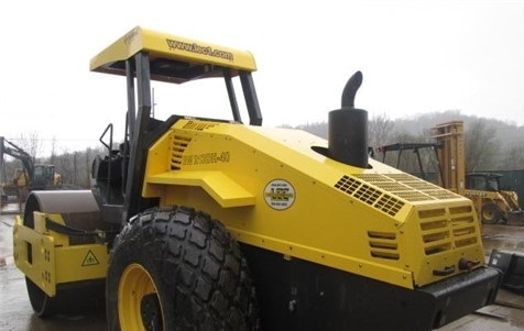 Compactadora Vibratoria Bomag BW213D