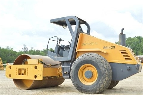 Compactadora Vibratoria Bomag BW211D