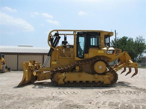 CATERPILLAR D6T de medio uso en venta Ref.: 1411152538981565 No. 2