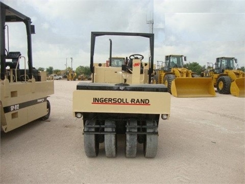 Compactadora Con Llantas Ingersoll-rand PT125R seminueva en perfe Ref.: 1411410080868141 No. 2