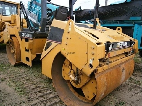 Compactadora Vibratoria Caterpillar CB-534D de segunda mano en ve Ref.: 1411750566749824 No. 2