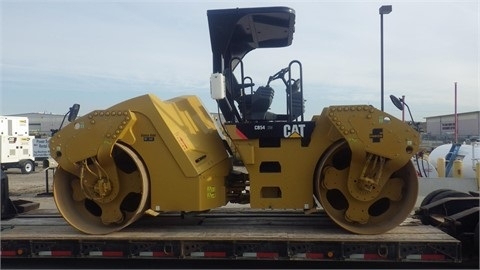 Compactadora Vibratoria Caterpillar CB54 importada de segunda man Ref.: 1412896146153255 No. 4