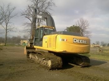 Hydraulic Excavator Deere 240D