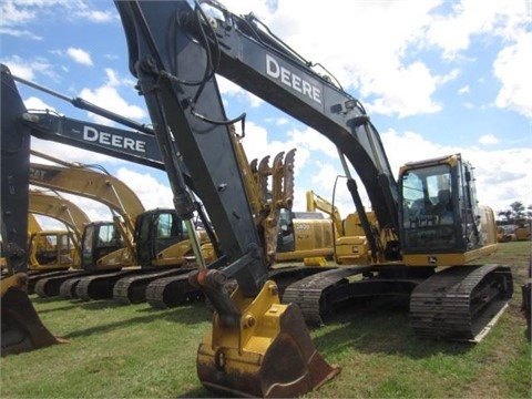 Hydraulic Excavator Deere 200D