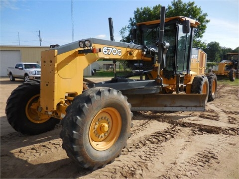 Motoconformadoras Deere 670G