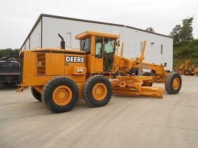 Motoconformadoras Deere 672CH