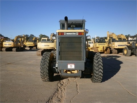 Motoconformadoras Komatsu GD555-3