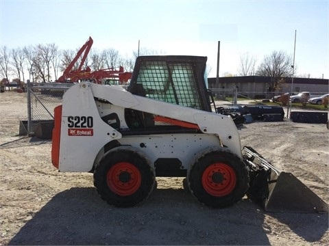 Minicargadores Bobcat S220 importada en buenas condiciones Ref.: 1415920338502742 No. 3