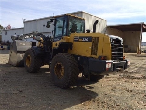 Cargadoras Sobre Ruedas Komatsu WA320 en venta, usada Ref.: 1416438092726135 No. 4