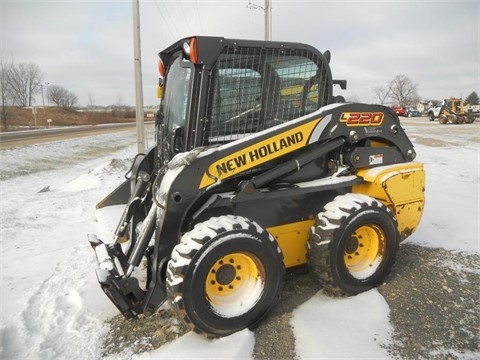 Minicargadores New Holland L220