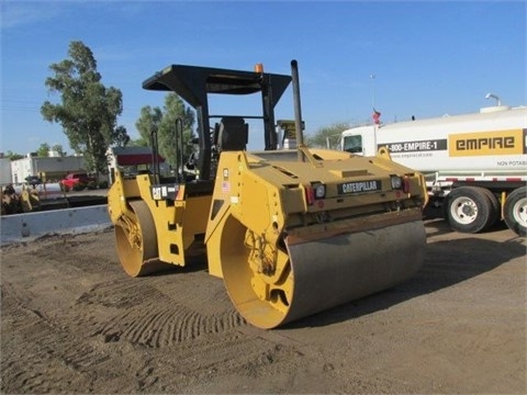 Compactadora De Doble Rodillo Caterpillar CB-564D