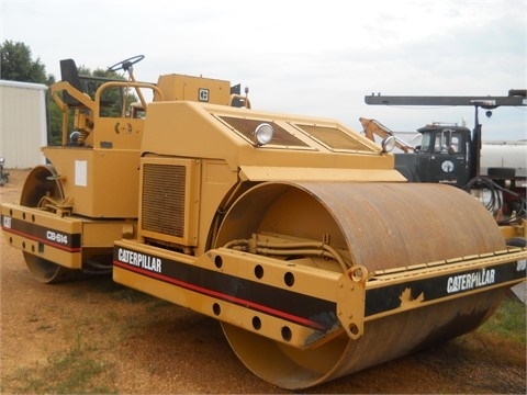 Compactadora De Doble Rodillo Caterpillar CB-614 seminueva en ven Ref.: 1417565505931009 No. 2