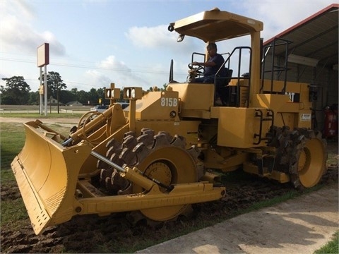 Compactadoras Suelos Y Rellenos Caterpillar 815B