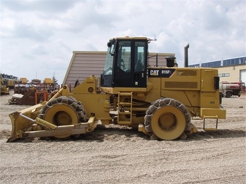 Compactadoras Suelos Y Rellenos Caterpillar 815F usada a buen pre Ref.: 1417720599769467 No. 2