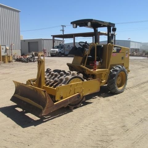 Compactadoras Suelos Y Rellenos Caterpillar CP-323C en venta, usa Ref.: 1417722902901578 No. 3