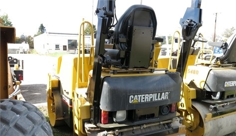 Compactadora Vibratoria Caterpillar CB-224E de medio uso en venta Ref.: 1417733399859884 No. 3