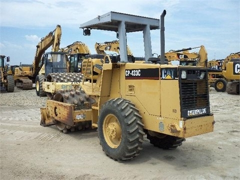 Compactadoras Suelos Y Rellenos Caterpillar CP-433C usada a buen  Ref.: 1417734550266750 No. 3