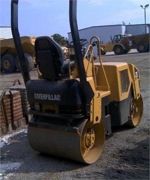 Compactadora Vibratoria Caterpillar CB-214E en venta, usada Ref.: 1417742009204024 No. 3