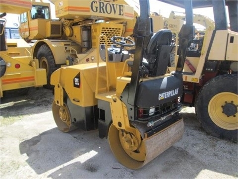 Compactadora Vibratoria Caterpillar CB-214E seminueva en perfecto Ref.: 1417743858417775 No. 2