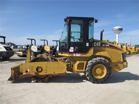 Compactadoras Suelos Y Rellenos Caterpillar CP-433E