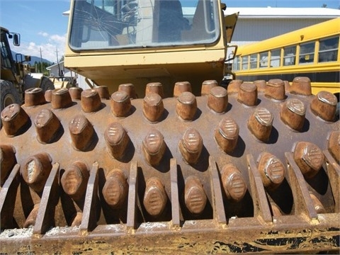 Compactadoras Suelos Y Rellenos Caterpillar CP-553