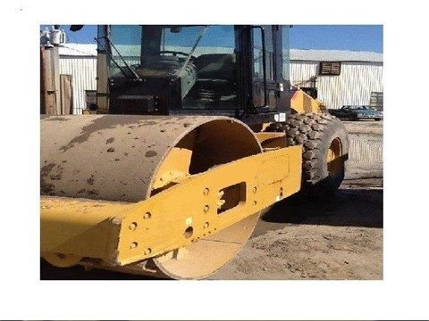 Compactadora Vibratoria Caterpillar CS56 de medio uso en venta Ref.: 1417802399782093 No. 2