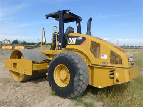 Compactadora Vibratoria Caterpillar CS56 en venta Ref.: 1417811374233619 No. 3