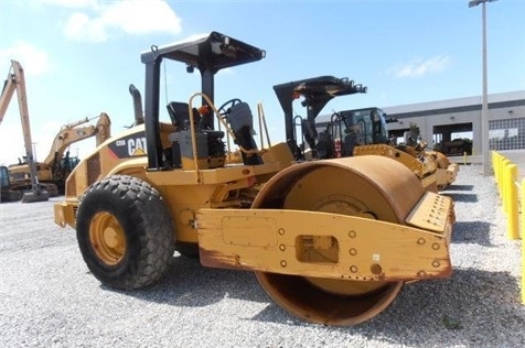 Compactadora Vibratoria Caterpillar CS56 de medio uso en venta Ref.: 1417813490595657 No. 3