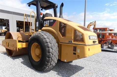 Compactadora Vibratoria Caterpillar CS56 de medio uso en venta Ref.: 1417813490595657 No. 4