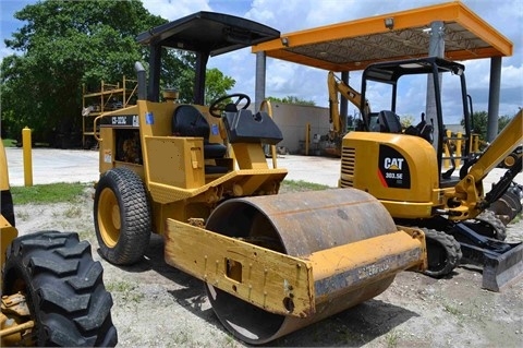 Compactadora Vibratoria Caterpillar CS-323 C en optimas condicion Ref.: 1417813644883545 No. 3