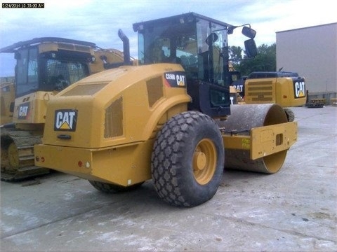 Compactadora Vibratoria Caterpillar CS56 de segunda mano en venta Ref.: 1417815261011161 No. 4