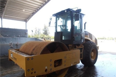 Compactadora Vibratoria Caterpillar CS66 importada en buenas cond Ref.: 1417821997722491 No. 4