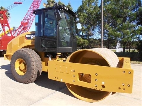 Compactadora Vibratoria Caterpillar CS66 importada de segunda man Ref.: 1417822243262318 No. 3