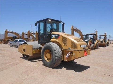 Compactadora Vibratoria Caterpillar CS76 seminueva en venta Ref.: 1417825578748391 No. 4