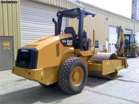 Compactadora Vibratoria Caterpillar CS44 en buenas condiciones Ref.: 1417828876327844 No. 3