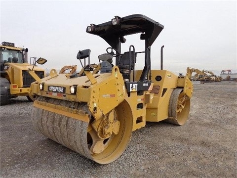 Compactadora Vibratoria Caterpillar CB-564D de segunda mano a la  Ref.: 1417983480905823 No. 4