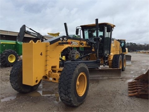 Motoconformadoras Deere 670G