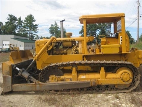 Dozers/tracks Caterpillar D6C