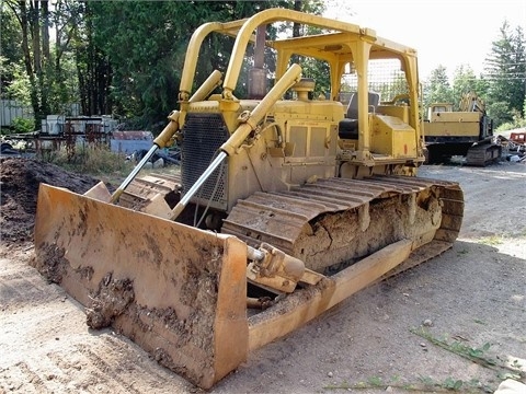 Dozers/tracks Caterpillar D6D