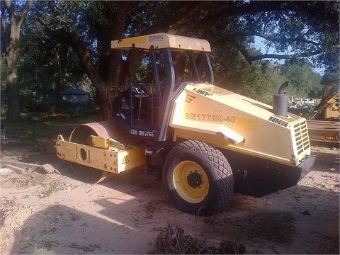 Compactadora Vibratoria Bomag BW177D