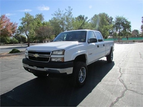 Camionetas Chevrolet SILVERADO seminueva Ref.: 1418851323467597 No. 2