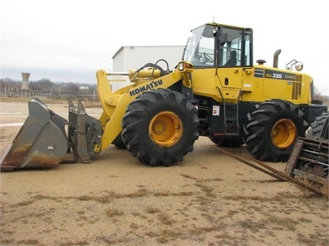 Cargadoras Sobre Ruedas Komatsu WA320 importada en buenas condici Ref.: 1419397276462287 No. 4