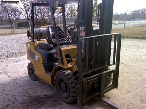 Montacargas Caterpillar P5000