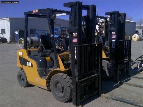 Montacargas Caterpillar P5000