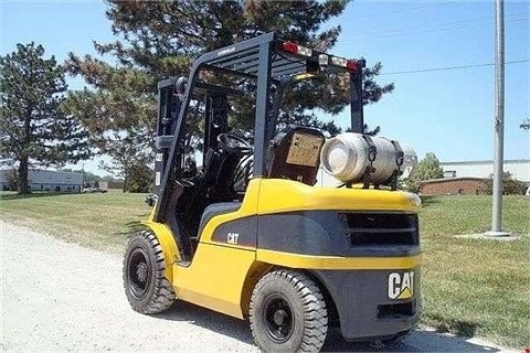 Montacargas Caterpillar P6000 seminueva en perfecto estado Ref.: 1419605473056958 No. 4