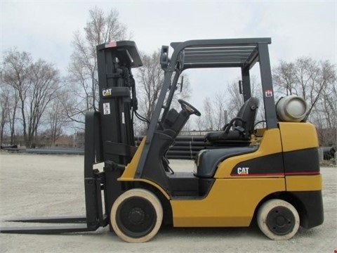 Montacargas Caterpillar C6000