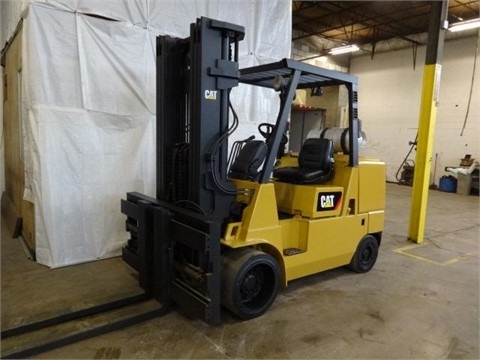 Freightelevator Caterpillar GC45K