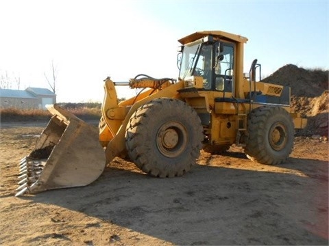 Cargadoras Sobre Ruedas Komatsu WA450 seminueva en perfecto estad Ref.: 1419879528832776 No. 3