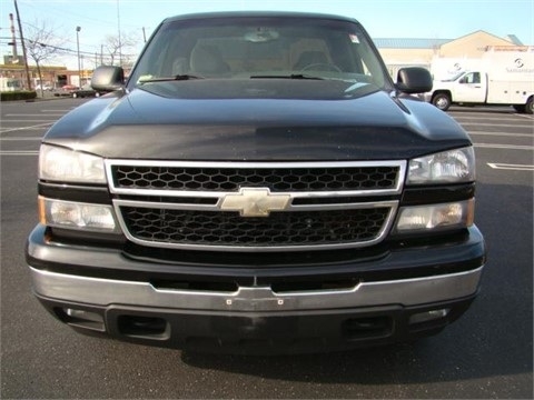 Camionetas Chevrolet SILVERADO de medio uso en venta Ref.: 1420232468670744 No. 2