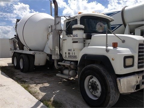 Mezcladoras De Concreto Mack RD690S importada en buenas condicion Ref.: 1420937563366350 No. 3